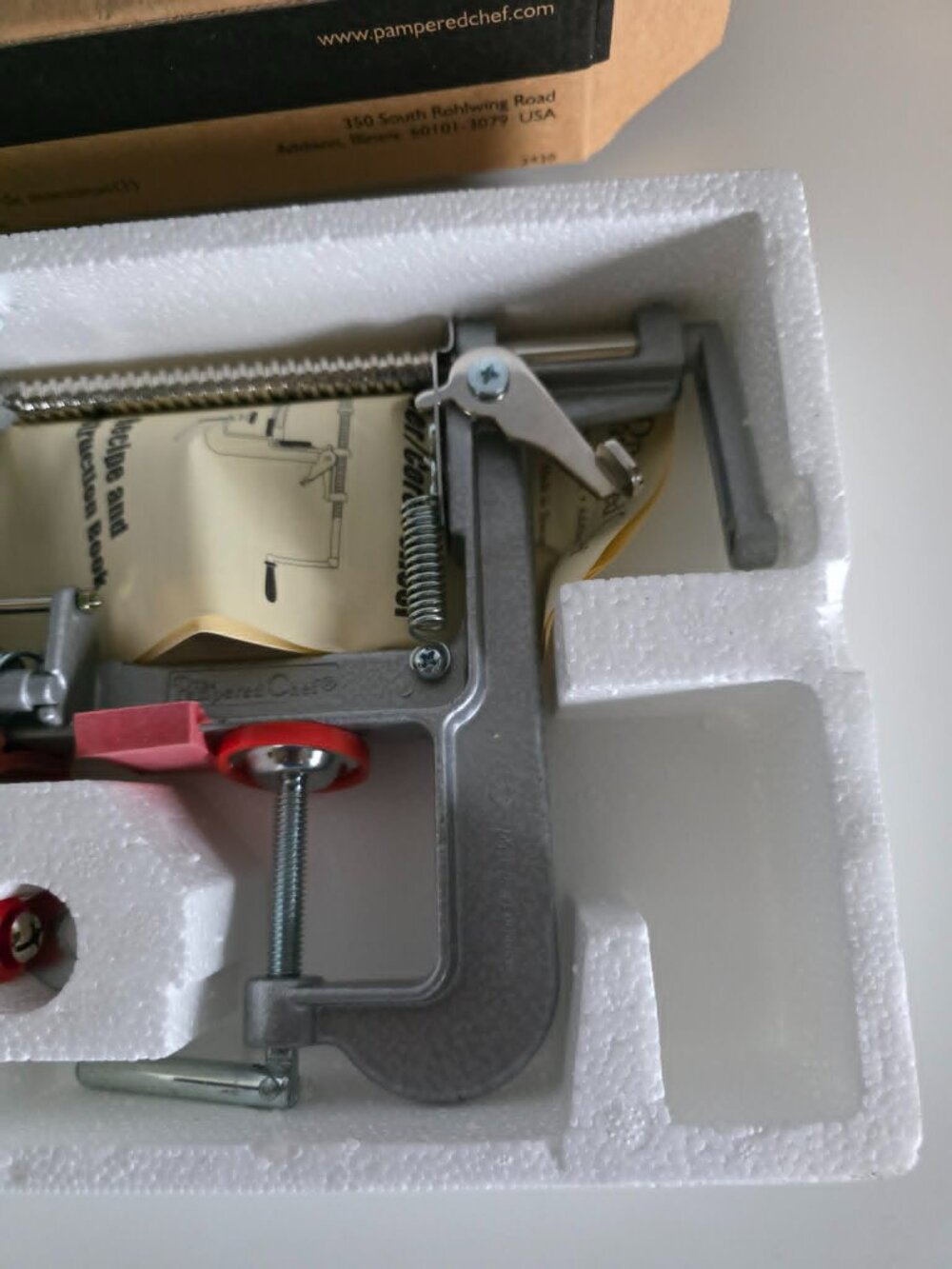The Pampered Chef Apple Peeler, Corer, Slicer (Item #2430) - Picture 4 of 5